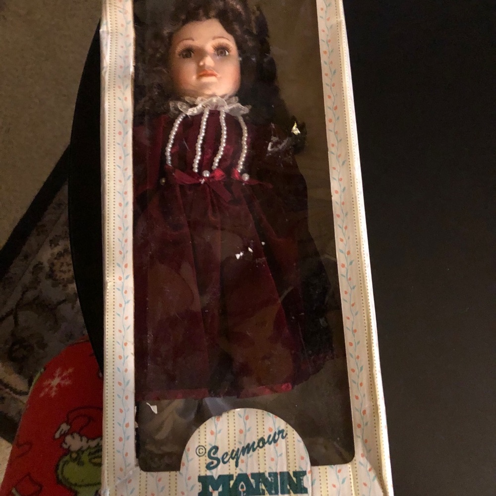 Porcelain doll - Picture 2 of 6